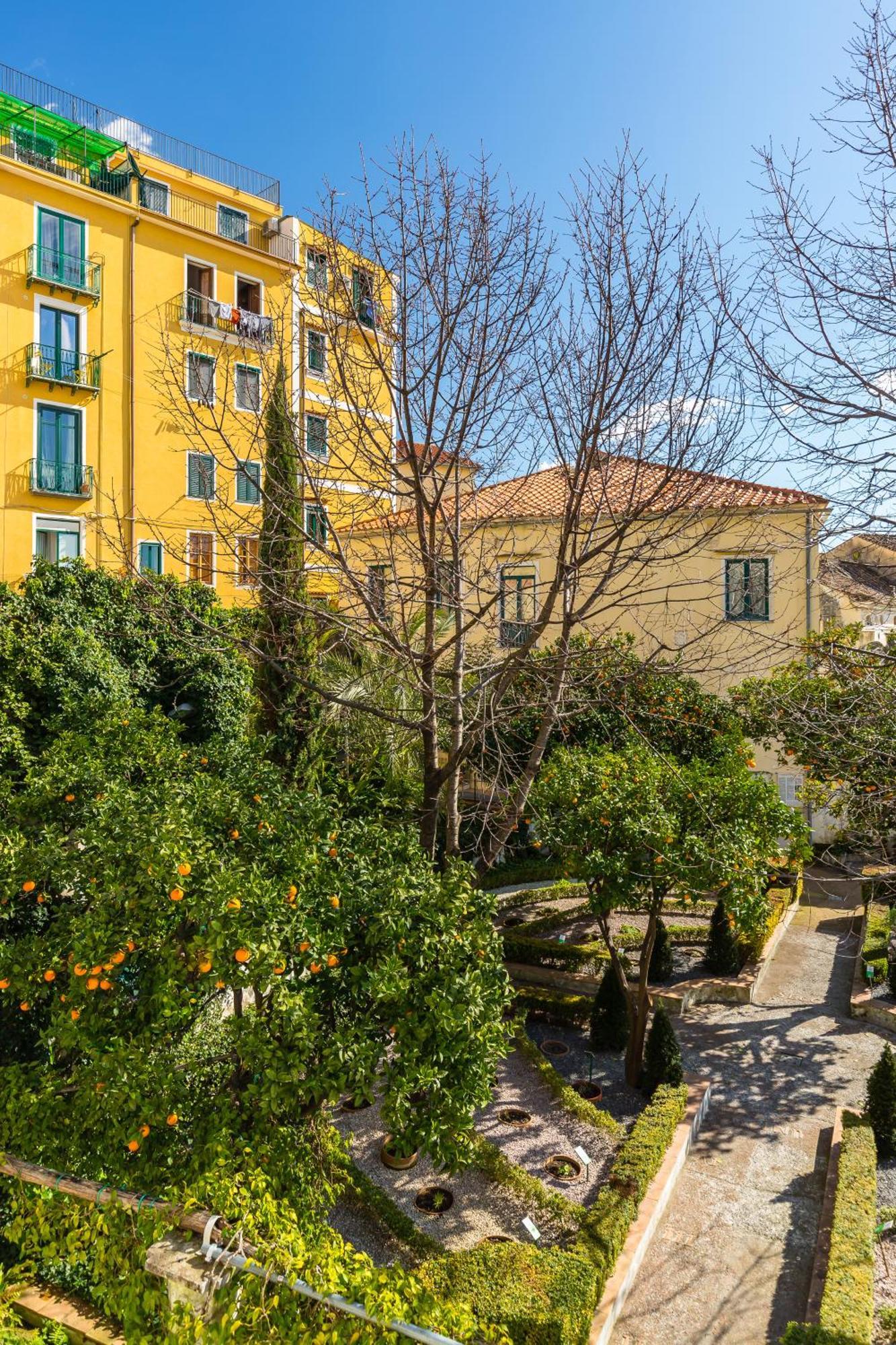 Starhost - Minerva Suite Salerno Exterior foto